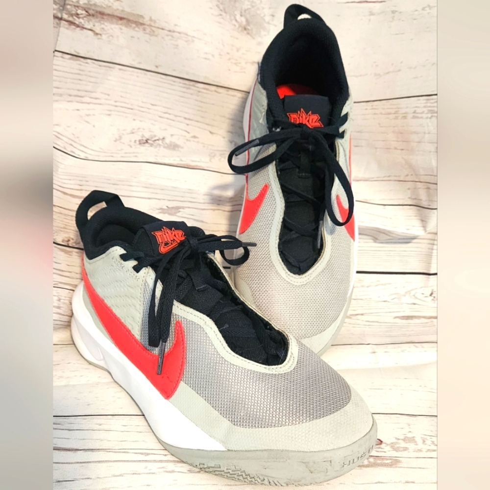 Boys Size 6 Nikes